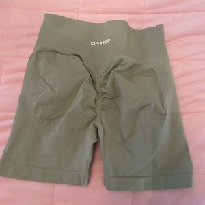 dfyne dynamic shorts